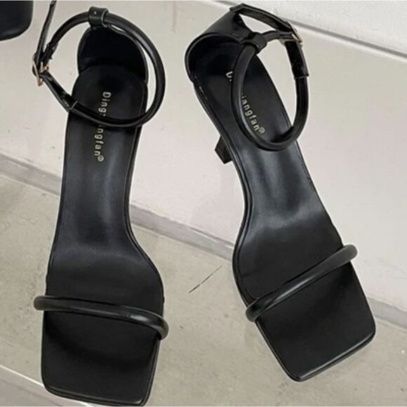 BRAND NEW OLIVIA JOHNSON BLOCK TRIANGLE HEEL SQUARE TOE SANDAL - Picture 1 of 14